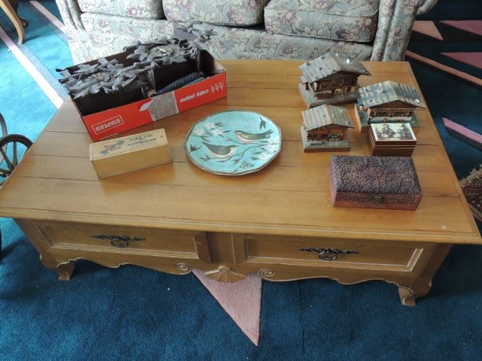 Ethan Allen coffee table, cuckoo clocks, collection of  music boxes