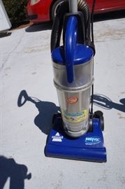 Bissell Easy Vac - bagless sweeper