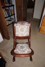 Vintage folding rocking chair