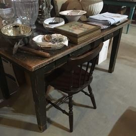 Vintage desk/table and chair