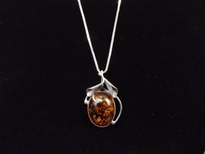 .925 Sterling Silver Amber Cabochon Pendant Necklace
