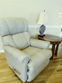 La-z-boy rocker/recliner