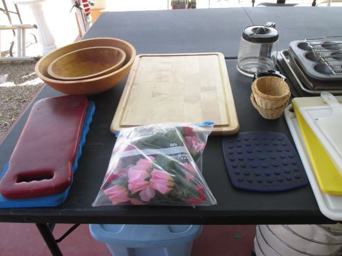 Cutting Boards & Wooden Bowls