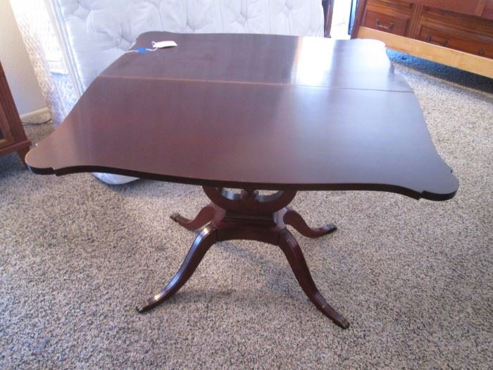 Vintage Lyre-Design Table