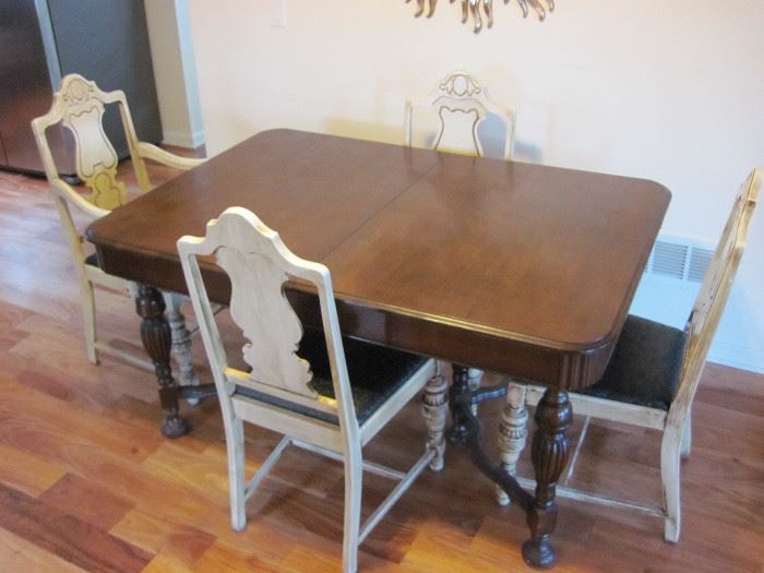 Dining Table / 6 Chairs