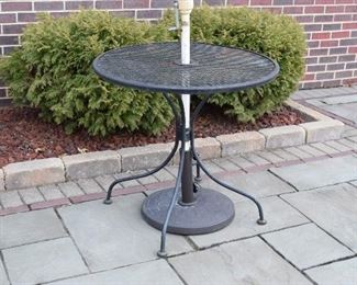 Umbrella Table
