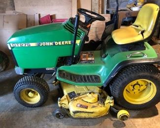 John Deere GT275 Riding Mower