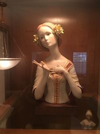 Cybis Guinevere