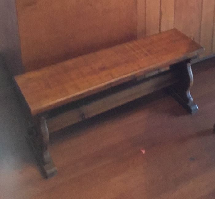 TRESTLE BENCH