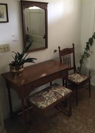 WRITING DESK, VINTAGE MIRROR, UPHOLSTERED BENCH AND ANTIQUE CHAIR