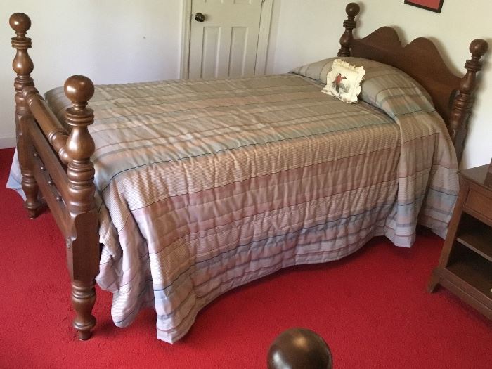 VINTAGE TWIN BED (2 AVAILABLE)