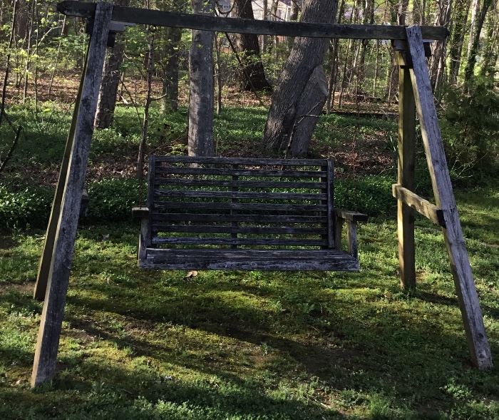 SWING BENCH W/A-FRAME