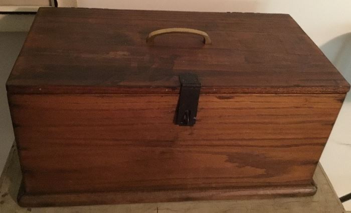 ANTIQUE SEWING BOX