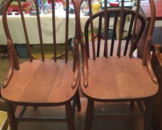 ANTIQUE CHILD' WINDSOR CHAIRS