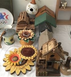 BIRDHOUSES AND GARDEN DECOR