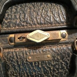 ANTIQUE LEATHER LARGE "EMMDEE" MEDICAL BAG W/ACCESSORIES (NO DRUGS)
