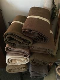 WOOL MILITARY BLANKETS