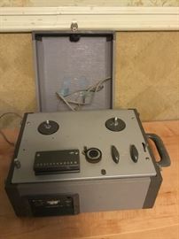 VINTAGE REEL-TO-REEL PLAYER