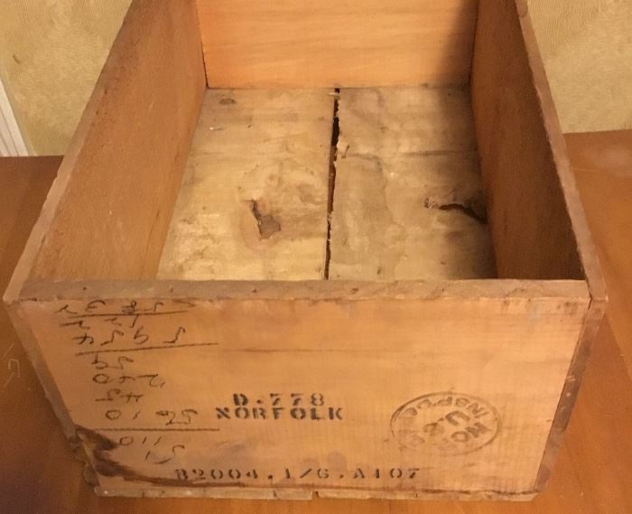 VINTAGE DERBY CORNED BEEF BOX