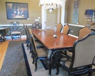 MAGNIFICENT DINING ROOM! 8 CHAIRS AND 2 LEAVES! 