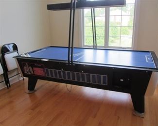  GREAT AMERICAN 8’ COMMERCIAL POWER AIR HOCKEY TABLE W/ OVERHEAD SCOREBOARD $4210 IS RETAIL ON SALE!  OUR PRICE IS A FRACTION!