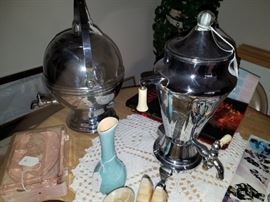 Vintage coffee makers. $20