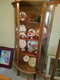 Curio cabinet $125