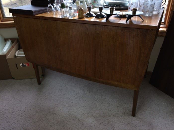 Danish Modern dining table with leaves