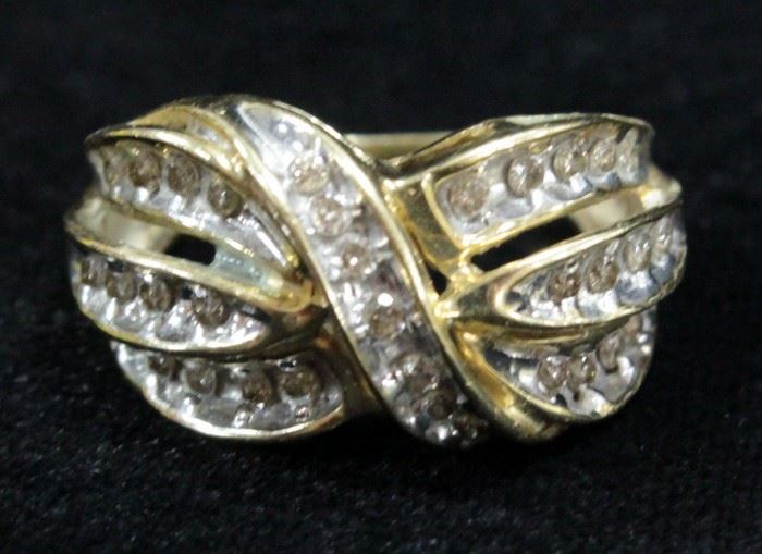 10K Gold Ring With Diamonds, Size 6