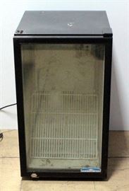 Arctic Air Countertop Refrigerator Model RCT05B, Glass Door, 5.18 cf, Powers On