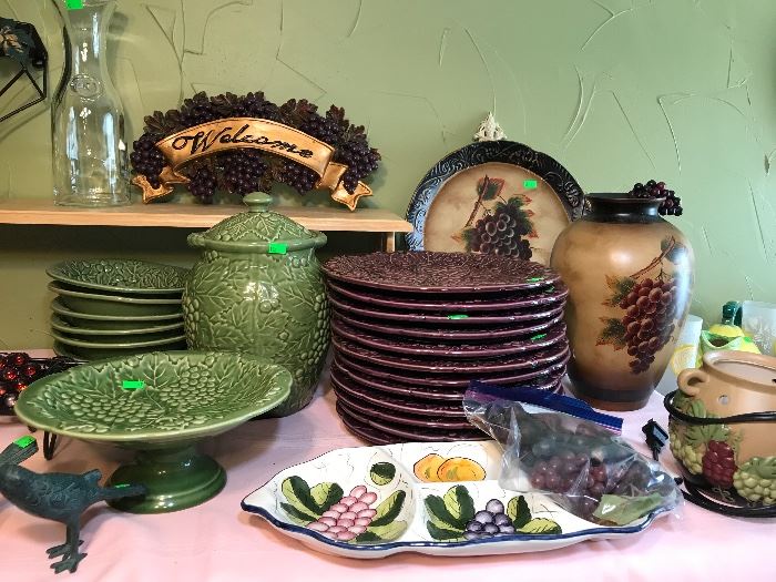Majolica like Dishware