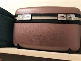 American Tourister Train Case