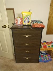 Cute little drawers would be great closet storage