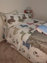 2 kitty comforters with 4 shams!