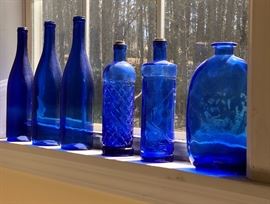 Love these blue bottles!