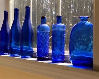 Love these blue bottles!