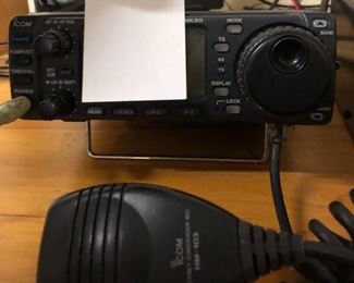 ICom ic-706mk 2 G HF/VHF/UHF Transceiver