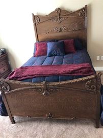 Antique Full size wooden bed