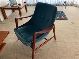 Mid Century Modern living room arm chair