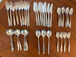 Lauffer stainless modern flatware, Norway 44 pcs