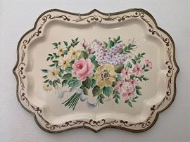 Large vntage hand painted tole tray