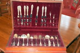 61 pcs. Towle Old Mirror Sterling Flatware