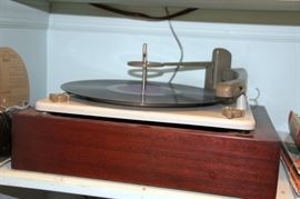 LESA Turntable