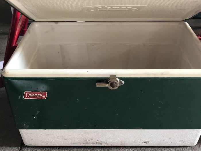 Vintage cooler 