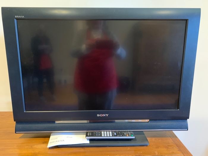 93. Sony TV Bravia KDL-32C4060 LCD Digital Color (36")