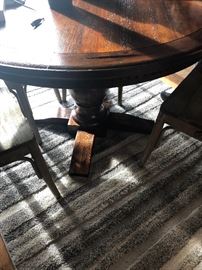 48" Round Table Wood - dining Pottery Barn - Has leaf