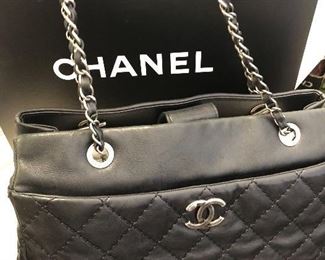 Chanel "Petit Shopping" purse