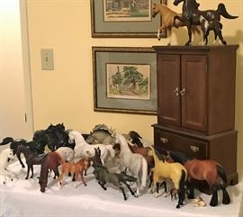 Bryers and Grand Champion horse collectibles, Framed prints, more