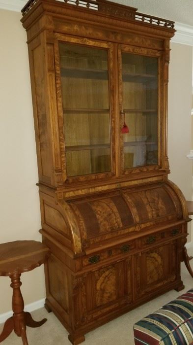 Burl Wood Escritorio (writing desk)