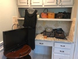 24" Insignia flat screen tv